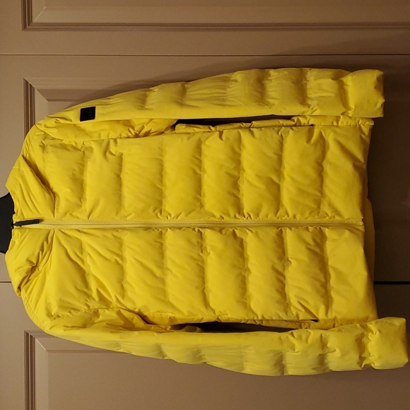 💛FINAL PRICE DROP Lolë packable puffer jacket - Picture 2 of 2